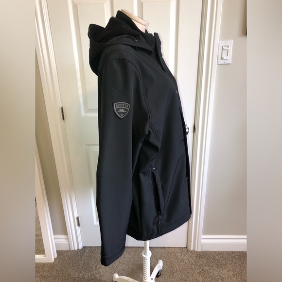 3/$40 Roots73 Elkpoint SoftShell Jacket - Picture 3 of 7